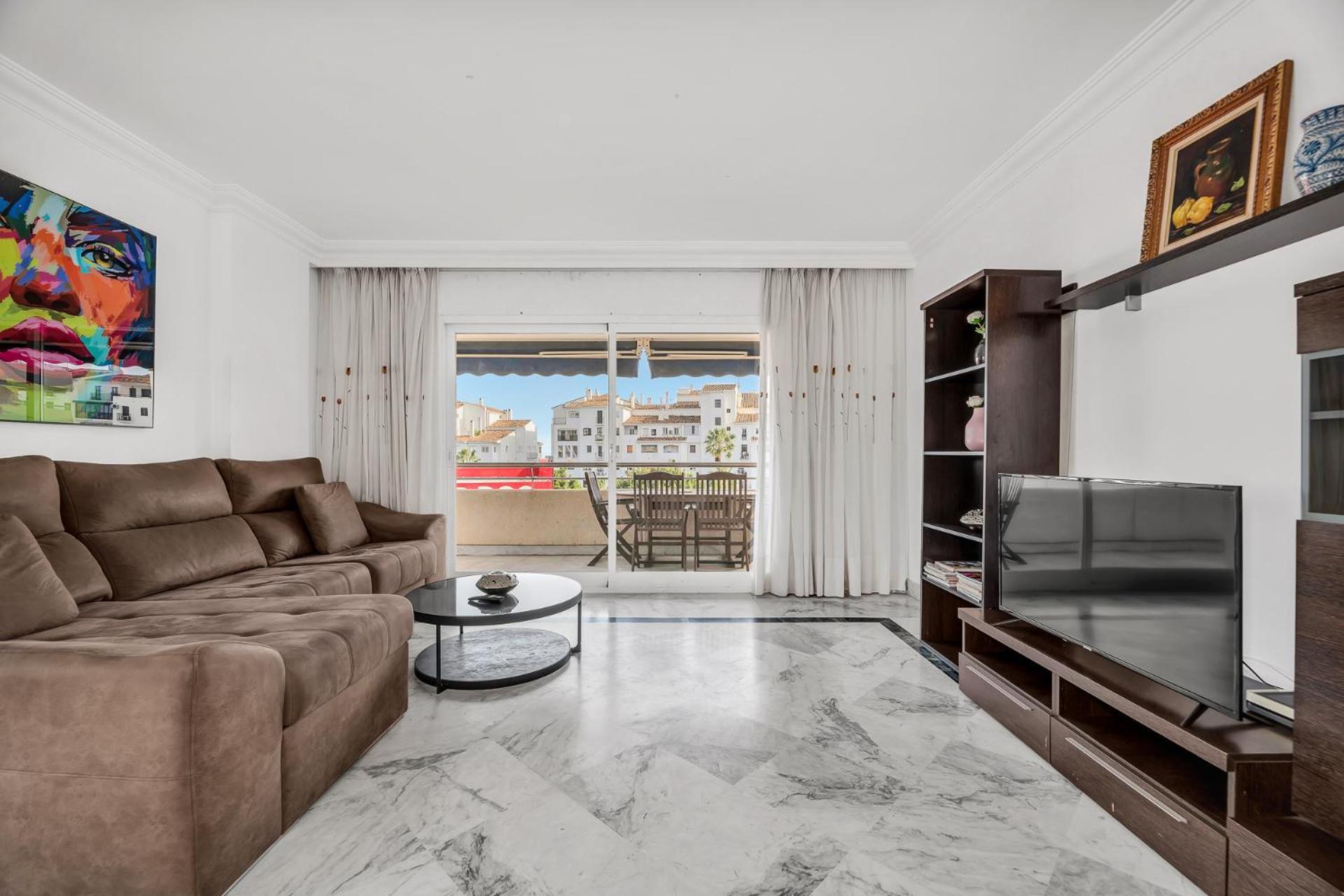 Letsmarbella - Grand 3br Corner - Marina Banus Apartment Marbella
