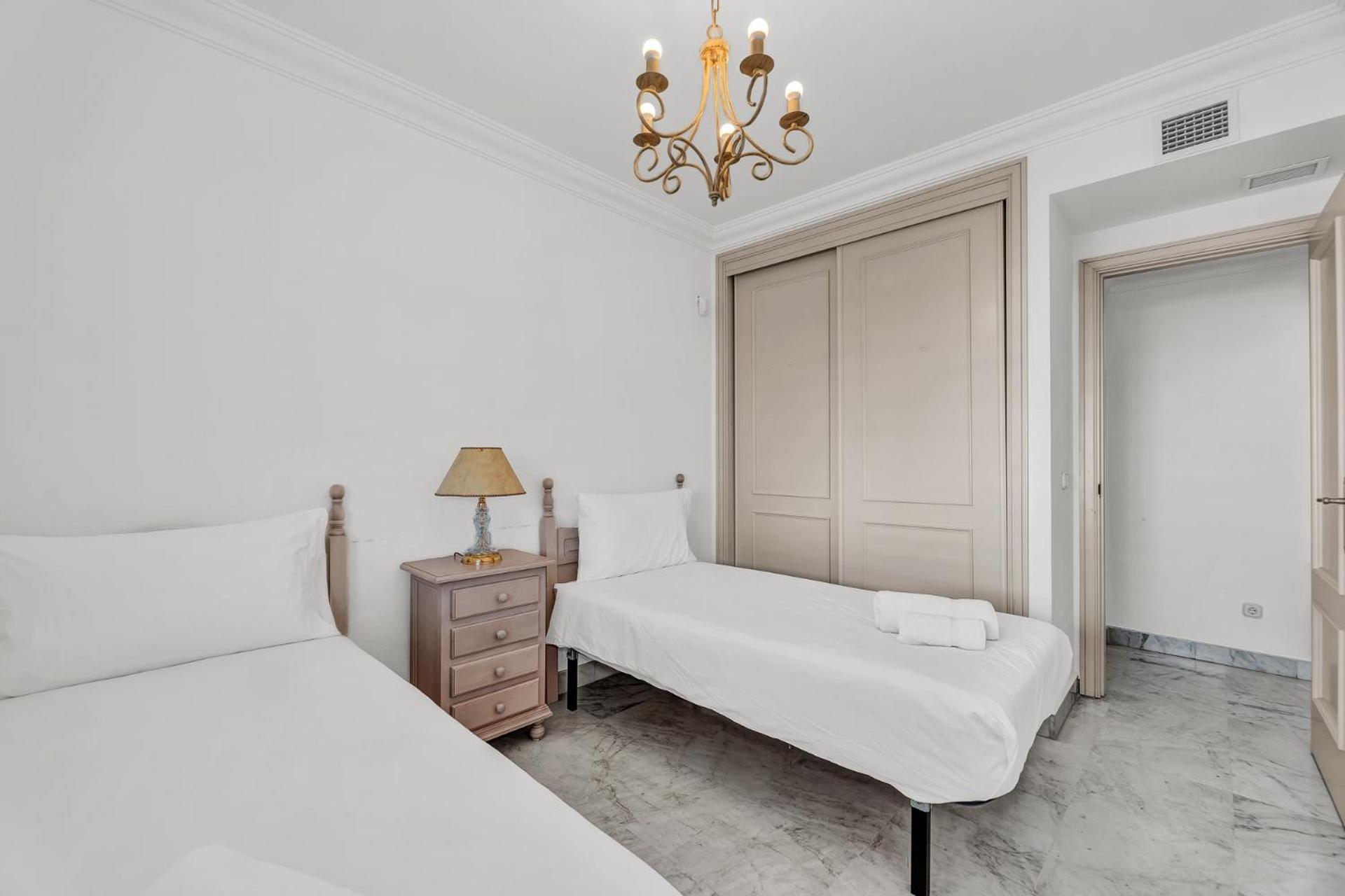 Apartamento Letsmarbella - Grand 3br Corner - Marina Banus *